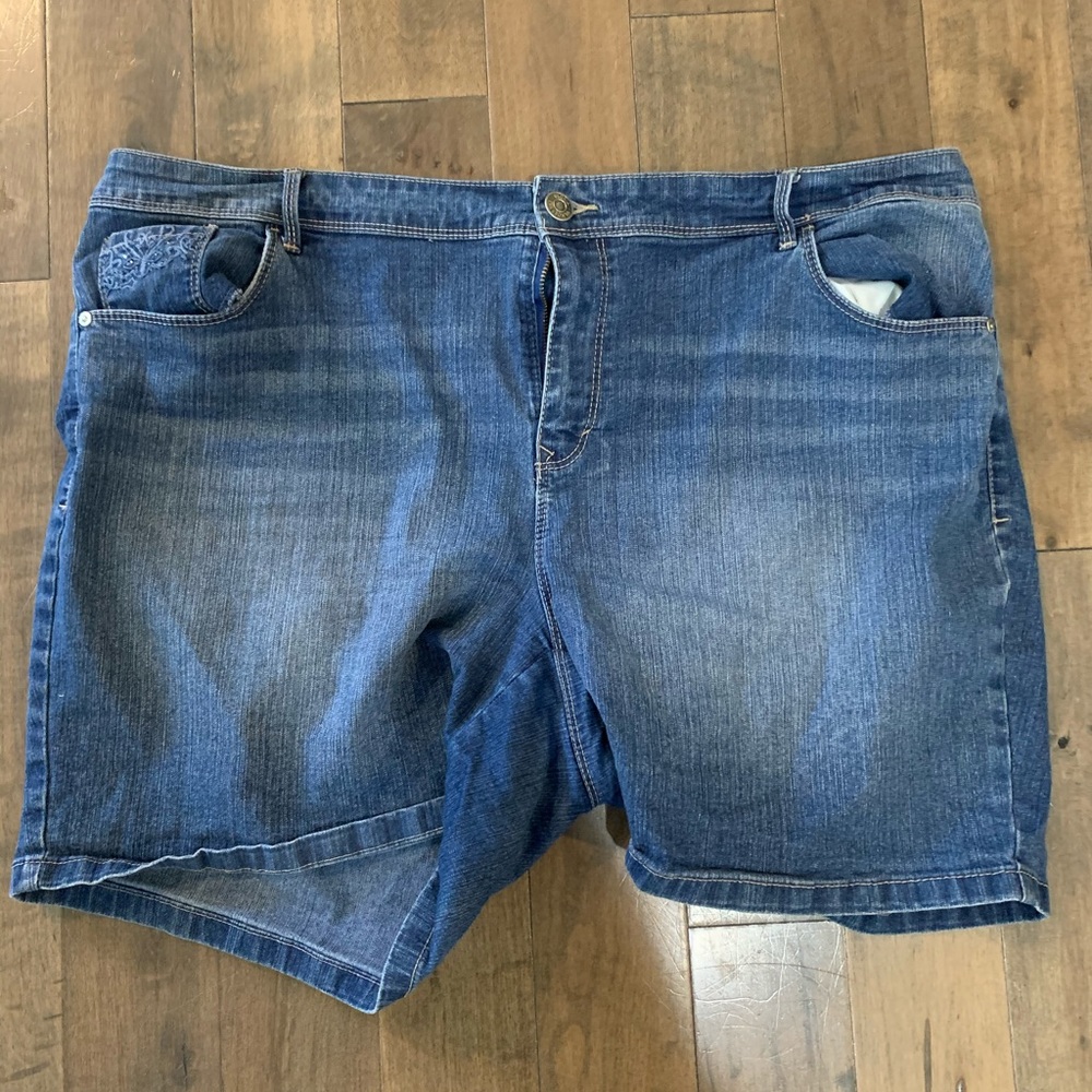 Women’s jean shorts